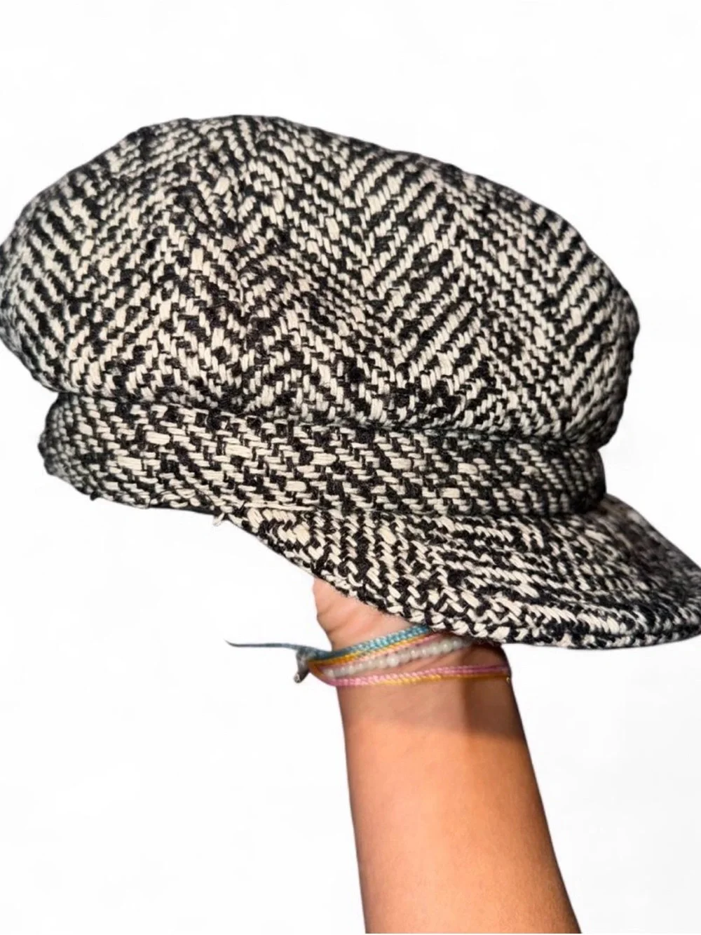 Black & White Knit Baker Boy Cap - Women